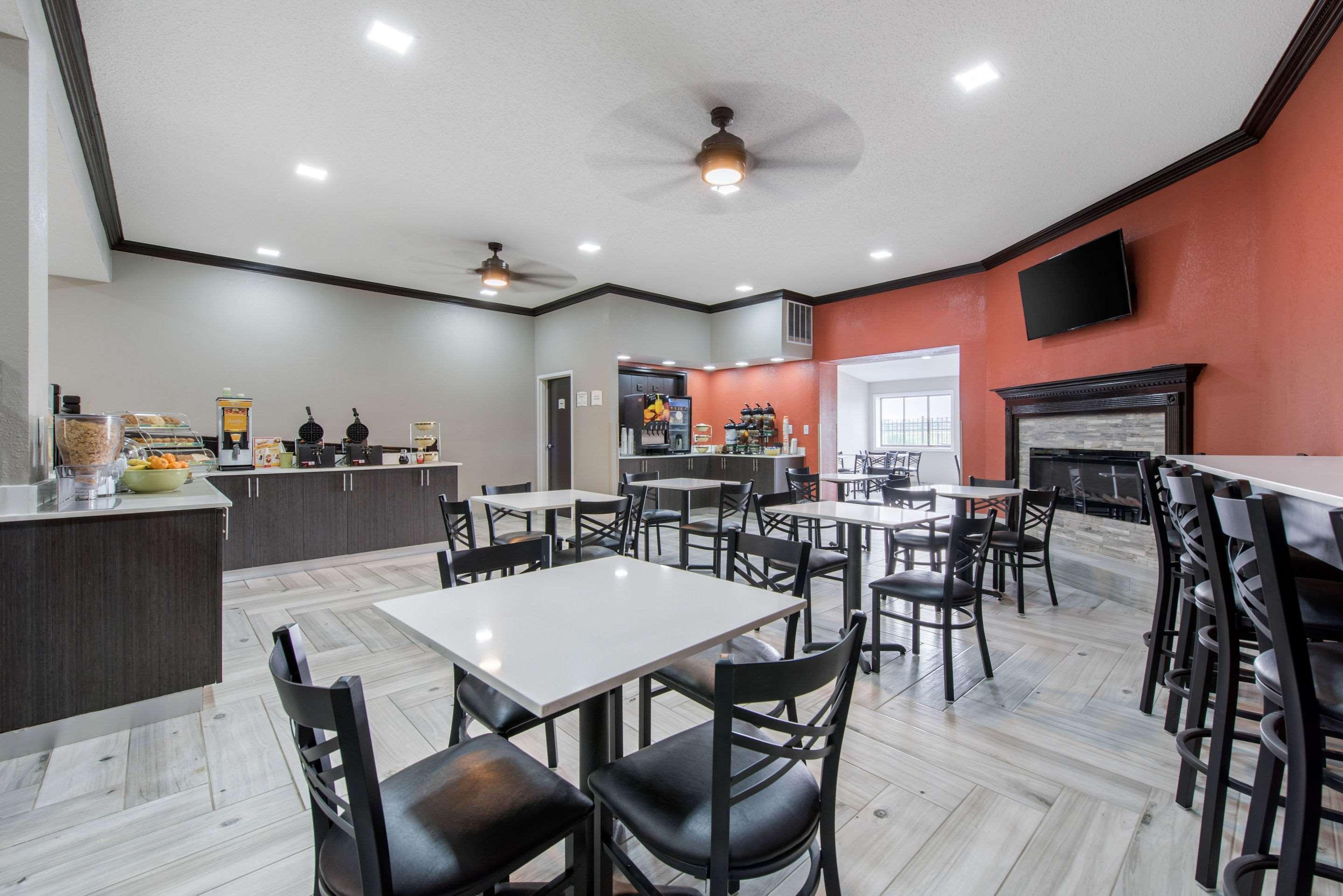 Quality Inn & Suites Brownsburg - Indianapolis West Buitenkant foto
