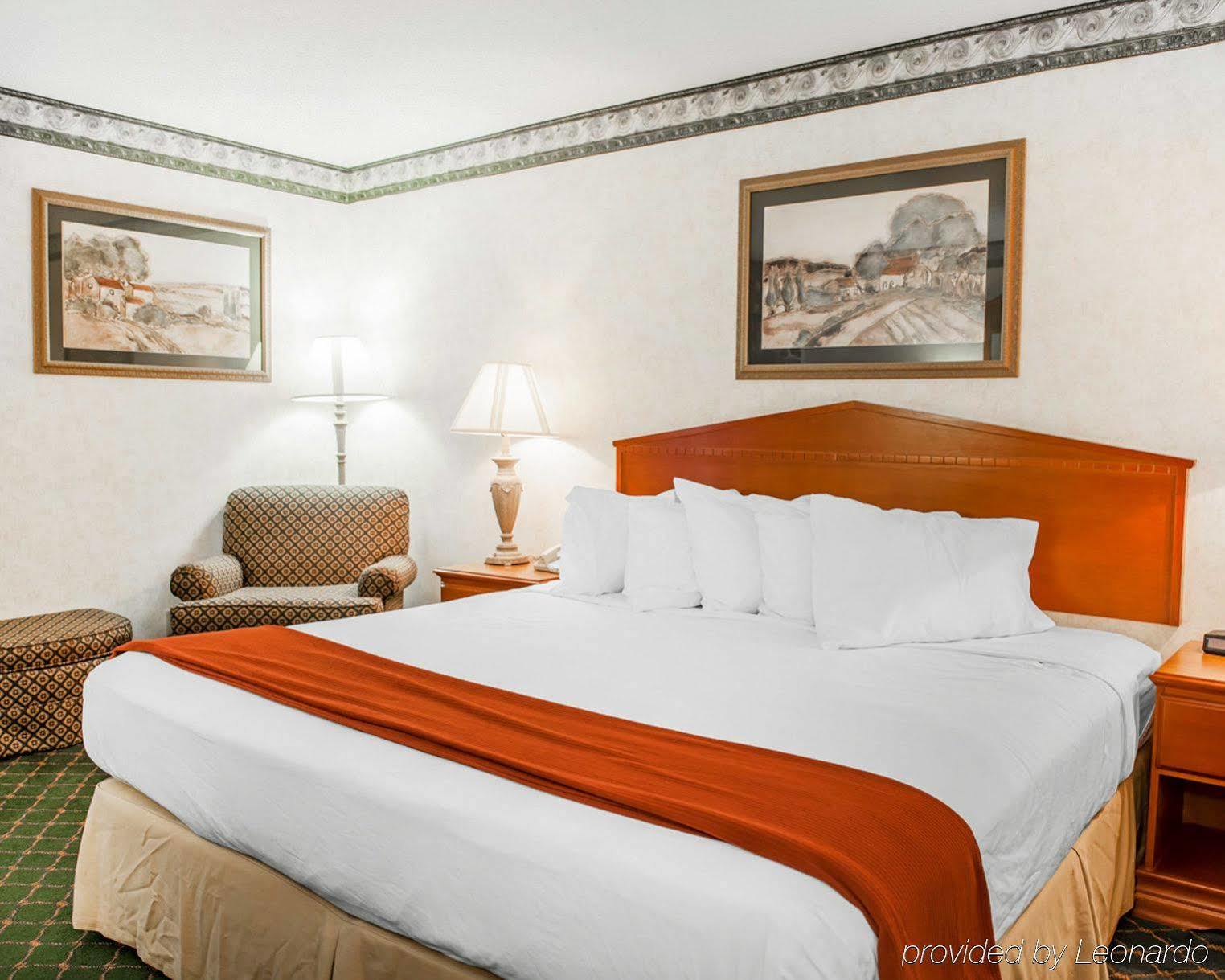 Quality Inn & Suites Brownsburg - Indianapolis West Buitenkant foto